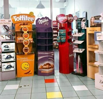 Выставочные стойки для товаров компании Стойки для продукции